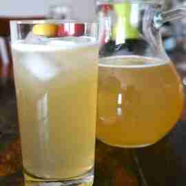 Fresh Vanilla Lemonade
