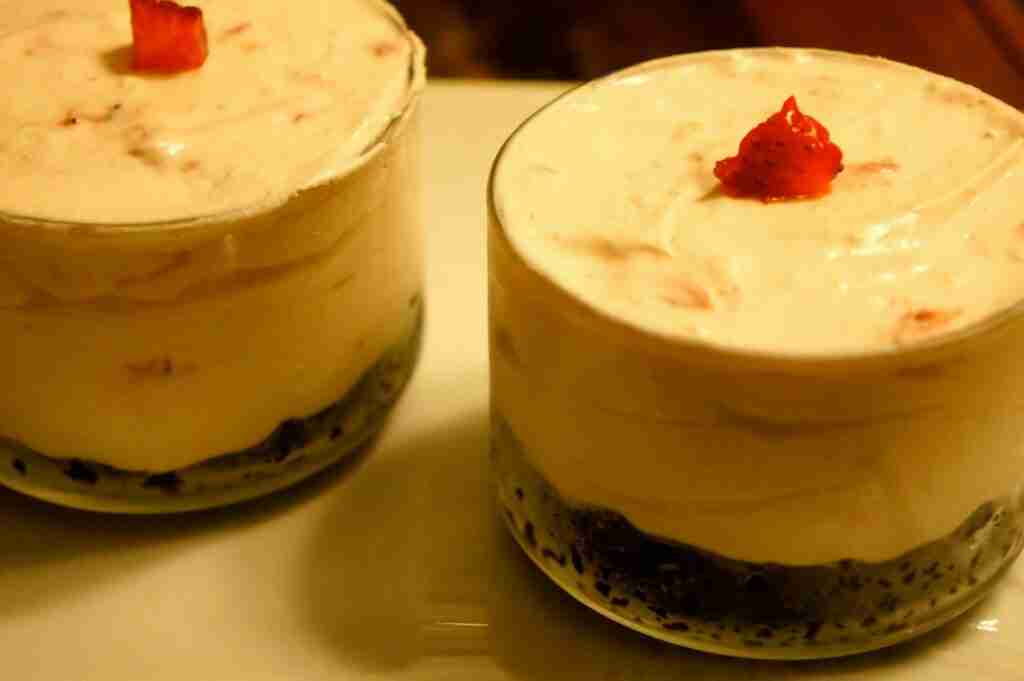 No-Bake Strawberry Oreo Cheesecake