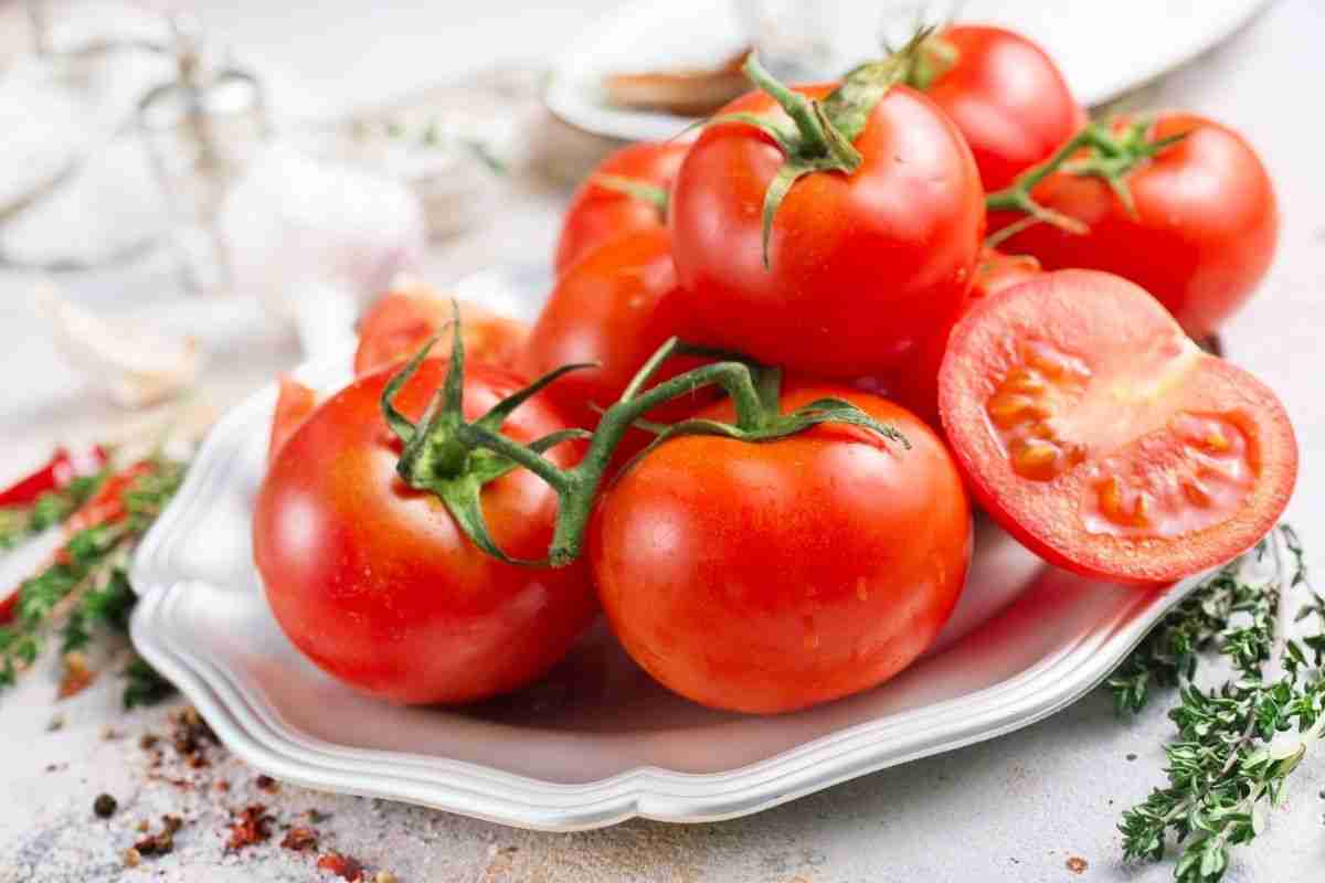 The Ultimate Guide to Making the Perfect Tomato Sauce 3 Fresh Tomatoes for homemade tomato sauce