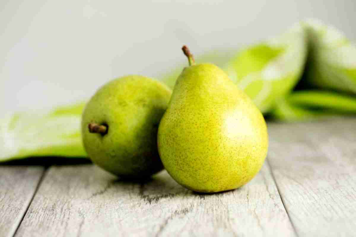 Beat the Heat with a Refreshing Pear and Lemonade Frappe! 1 pear fruit