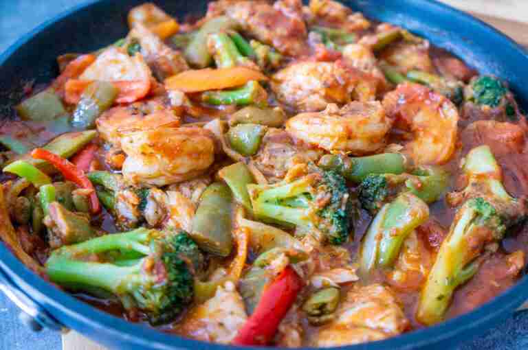 Seafood Medley with Broccoli and Green Beans