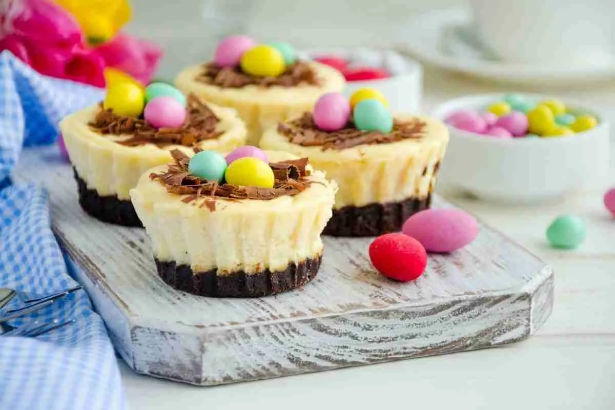 No-Bake Strawberry Oreo Cheesecake