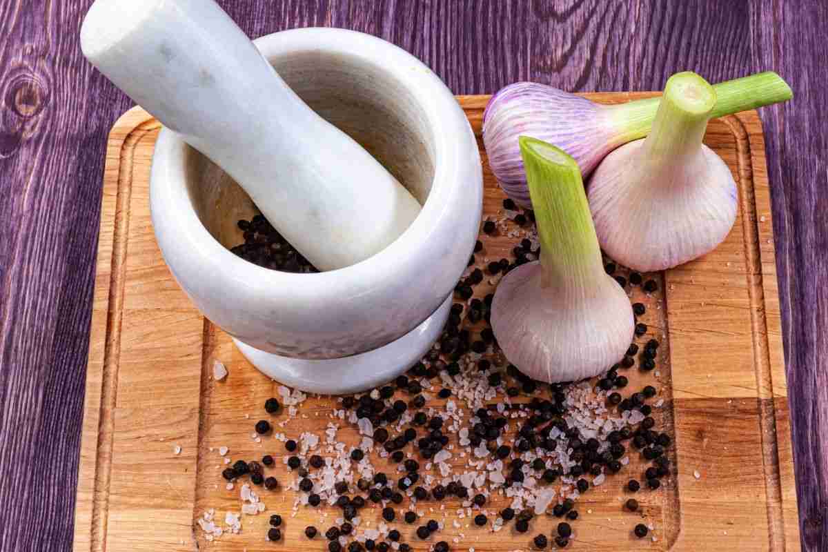 The Garlicky Goodness of Garlic Salt: Your Kitchen Must-Have 3 Garlic Salt