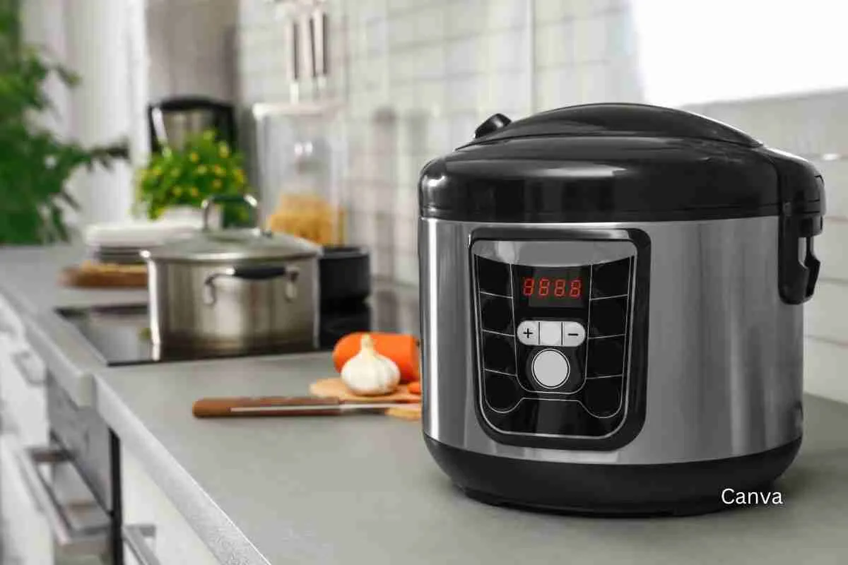 Slow cooker - energy savings kitchen appliance