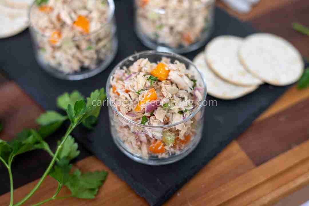 Healthy Mediterranean Tuna Salad Cups