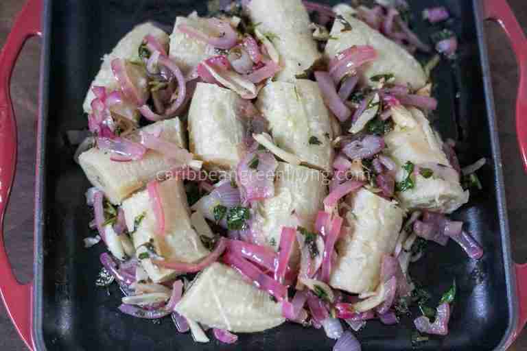 Green Bananas with Garlic and Onions
