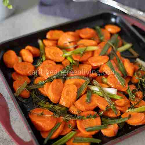 Roasted carrots with scallions and thyme